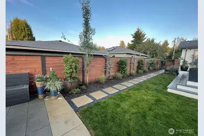 1819 7th Street W, Kirkland, WA 98033 - Photo 10