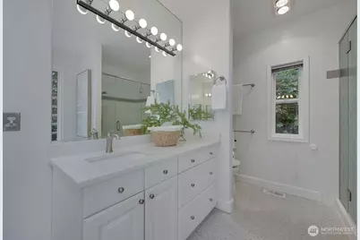 654 9th Court, Fox Island, WA 98333 - Photo 18