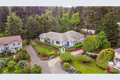 654 9th Court, Fox Island, WA 98333 - Photo 2