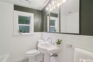 314 N 117th St, Seattle, WA 98133 - Photo 12