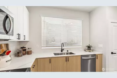 15201 35th Ave W #A6, Lynnwood, WA 98087 - Photo 12