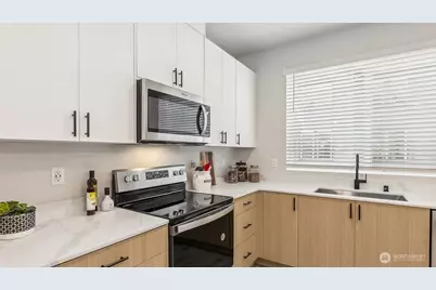 15201 35th Ave W #A6, Lynnwood, WA 98087 - Photo 10