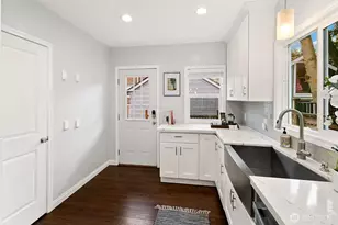 954 19th Ave E, Seattle, WA 98112 - Photo 10