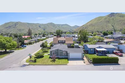 401 Ridgeview Loop Drive, Wenatchee, WA 98801 - Photo 36