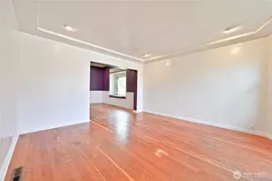 512 S 35th St, Tacoma, WA 98418 - Photo 10