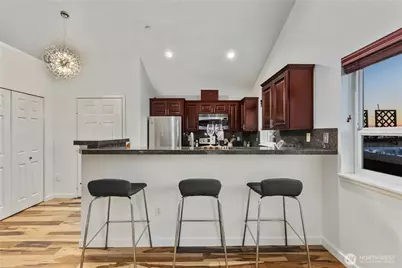 524 6th Avenue W #407, Seattle, WA 98119 - Photo 8