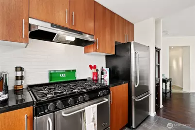 2721 1st Avenue #805, Seattle, WA 98121 - Photo 6