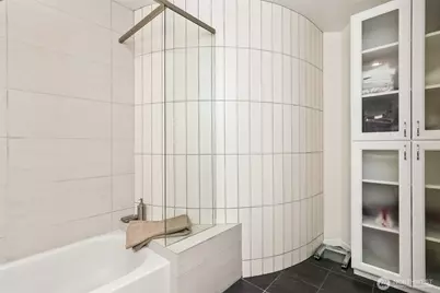 2721 1st Avenue #805, Seattle, WA 98121 - Photo 18