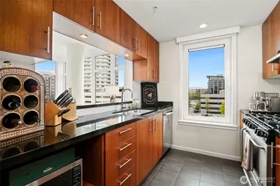 2721 1st Avenue #805, Seattle, WA 98121 - Photo 8