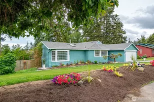 1974 Fiver Pl, Oak Harbor, WA 98277 - Photo 2