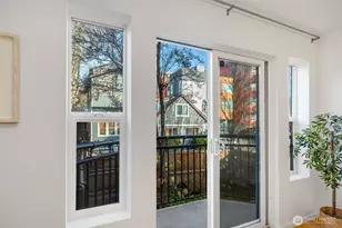 500 Aloha St, Seattle, WA 98109 - Photo 34