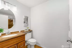 500 Aloha St, Seattle, WA 98109 - Photo 26
