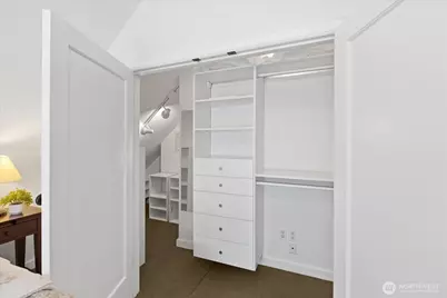 1020 NE 100th Street #1, Seattle, WA 98125 - Photo 20