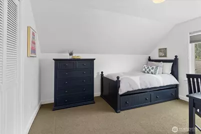 1020 NE 100th Street #1, Seattle, WA 98125 - Photo 24