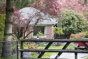 4325 NE Sunset Blvd, Renton, WA 98059 - Photo 1