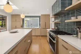 1514 Shenandoah Dr E, Seattle, WA 98112 - Photo 6