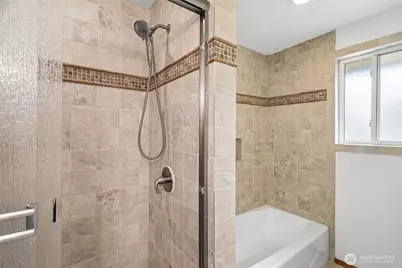 17226 129th Ave SE, Renton, WA 98058 - Photo 10
