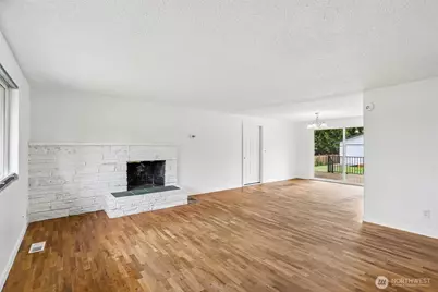 17226 129th Ave SE, Renton, WA 98058 - Photo 4
