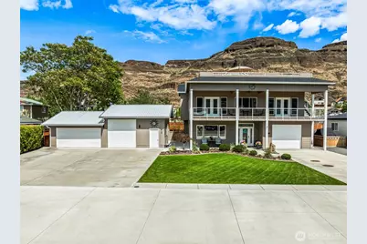 825 / 815 Hunter Avenue SW, Quincy, WA 98848 - Photo 1