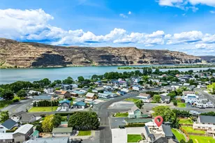 825 / 815 Hunter Ave SW, Quincy, WA 98848 - Photo 4