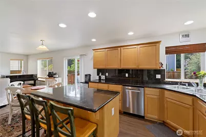 5208 NE 8th Court, Renton, WA 98059 - Photo 8