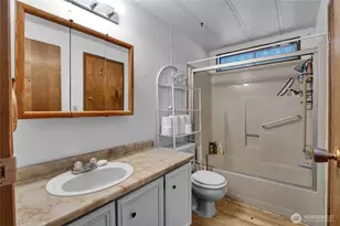 2240 W Broadway Ave, Moses Lake, WA 98837 - Photo 26