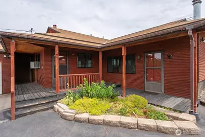 618 1st Avenue NE, Soap Lake, WA 98848 - Photo 4