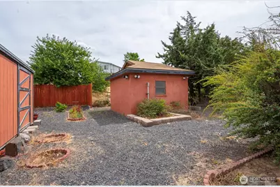 618 1st Avenue NE, Soap Lake, WA 98848 - Photo 12