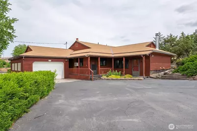 618 1st Avenue NE, Soap Lake, WA 98851 - Photo 2
