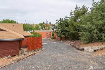 618 1st Avenue NE, Soap Lake, WA 98848 - Photo 6