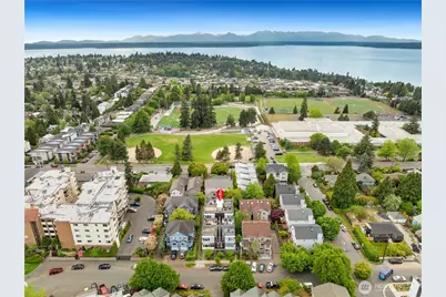 9043 C Mary Avenue NW, Seattle, WA 98117 - Photo 30