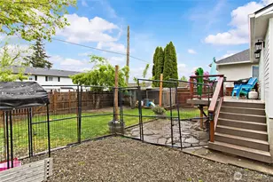 2003 Wells St, Enumclaw, WA 98022 - Photo 4