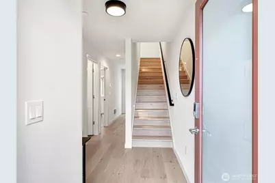 1411 B N 48th Street, Seattle, WA 98103 - Photo 2