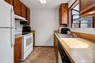 1206 Tule Lake Rd S, Tacoma, WA 98444 - Photo 8