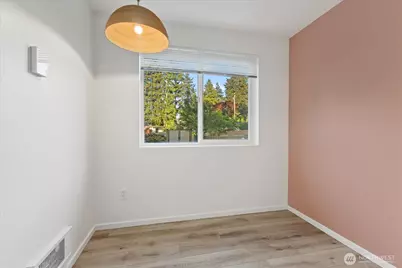 21904 56th Avenue W #B2, Mountlake Terrace, WA 98043 - Photo 4