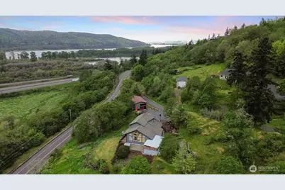 72 Bluff Road, Kelso, WA 98626 - Photo 2