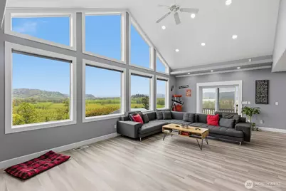 72 Bluff Road, Kelso, WA 98626 - Photo 10