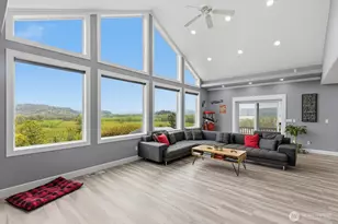 72 Bluff Rd, Kelso, WA 98626 - Photo 10