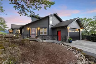 72 Bluff Rd, Kelso, WA 98626 - Photo 1