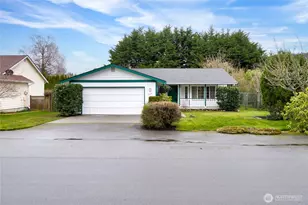 2219 13th, Anacortes, WA 98221 - Photo 2