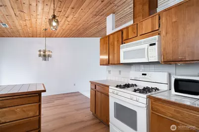 2219 13th, Anacortes, WA 98221 - Photo 18
