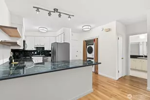 550 Elm Way, Edmonds, WA 98020 - Photo 10