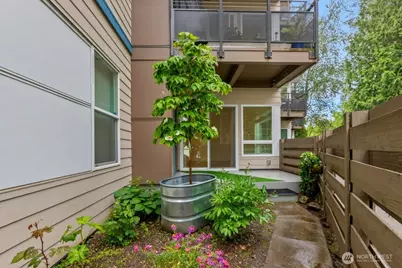 550 Elm Way #106, Edmonds, WA 98020 - Photo 16