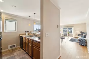 4222 Beach Dr SW, Seattle, WA 98116 - Photo 10