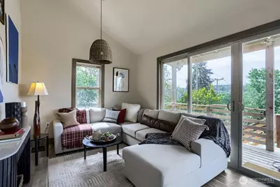 4582 22nd Avenue SW, Seattle, WA 98106 - Photo 4