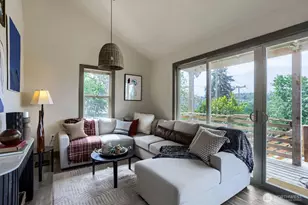 4582 22nd Ave SW, Seattle, WA 98106 - Photo 4