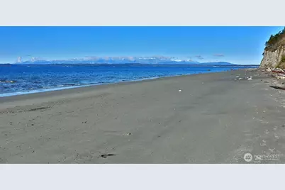 816 Old Beach Road #203, Freeland, WA 98249 - Photo 32