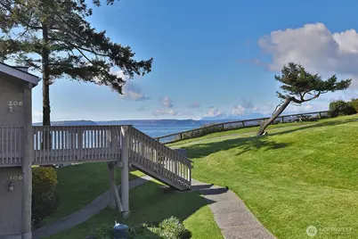 816 Old Beach Road #203, Freeland, WA 98249 - Photo 2