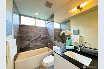4114 Linden Avenue N #A, Seattle, WA 98103 - Photo 16
