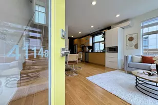 4114 Linden Ave N, Seattle, WA 98103 - Photo 2